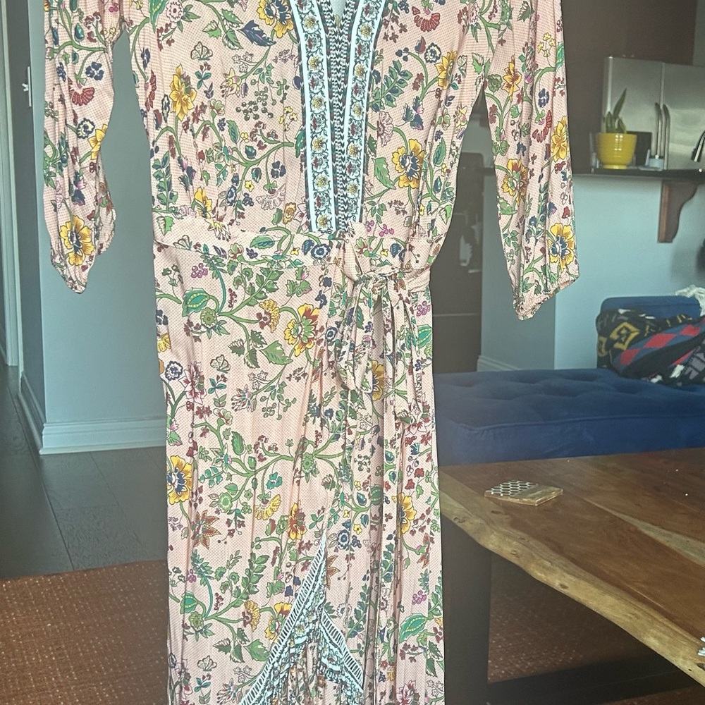 Beautiful Farm Rio Tie-Waist Maxi Dress in Blush Pink. Size Med. New with tags. - Picture 5 of 5